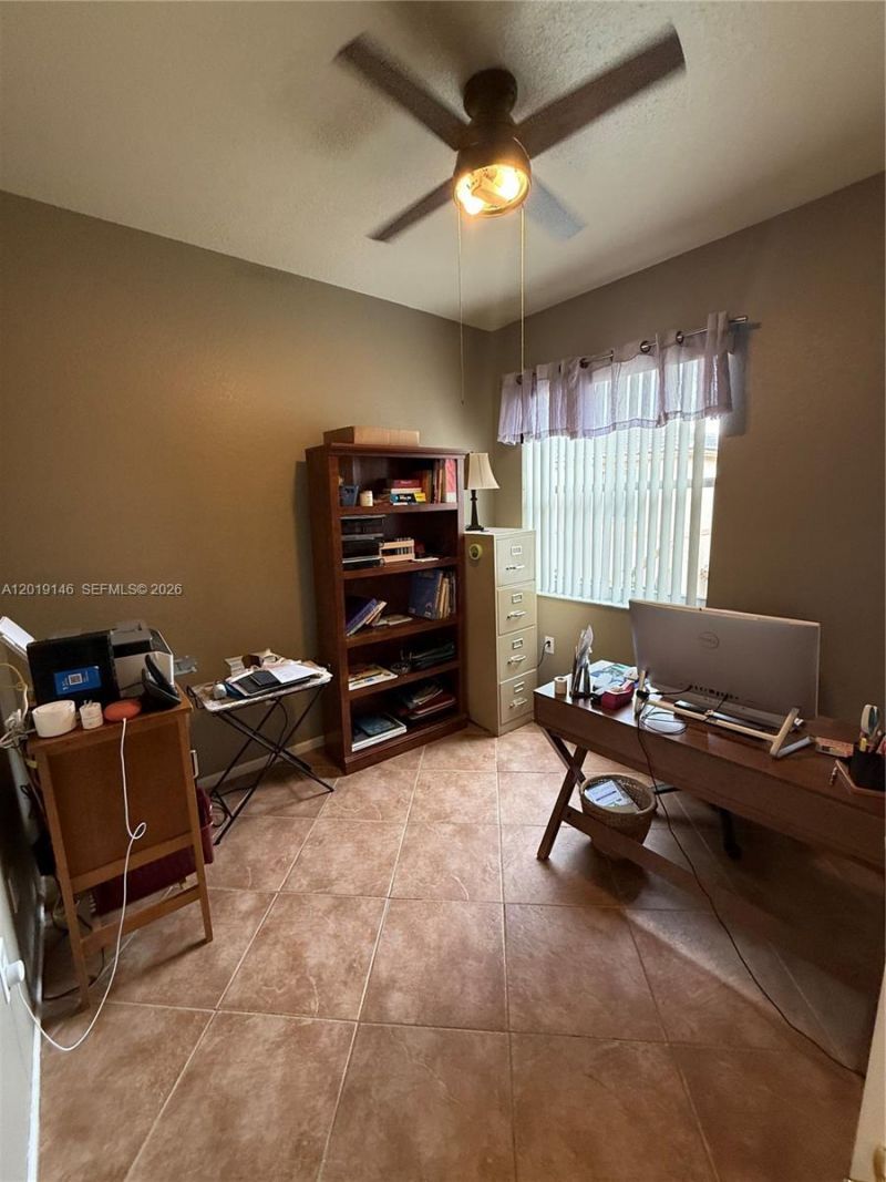 724 NW 170th Ter, Pembroke Pines, FL 33028 Photo