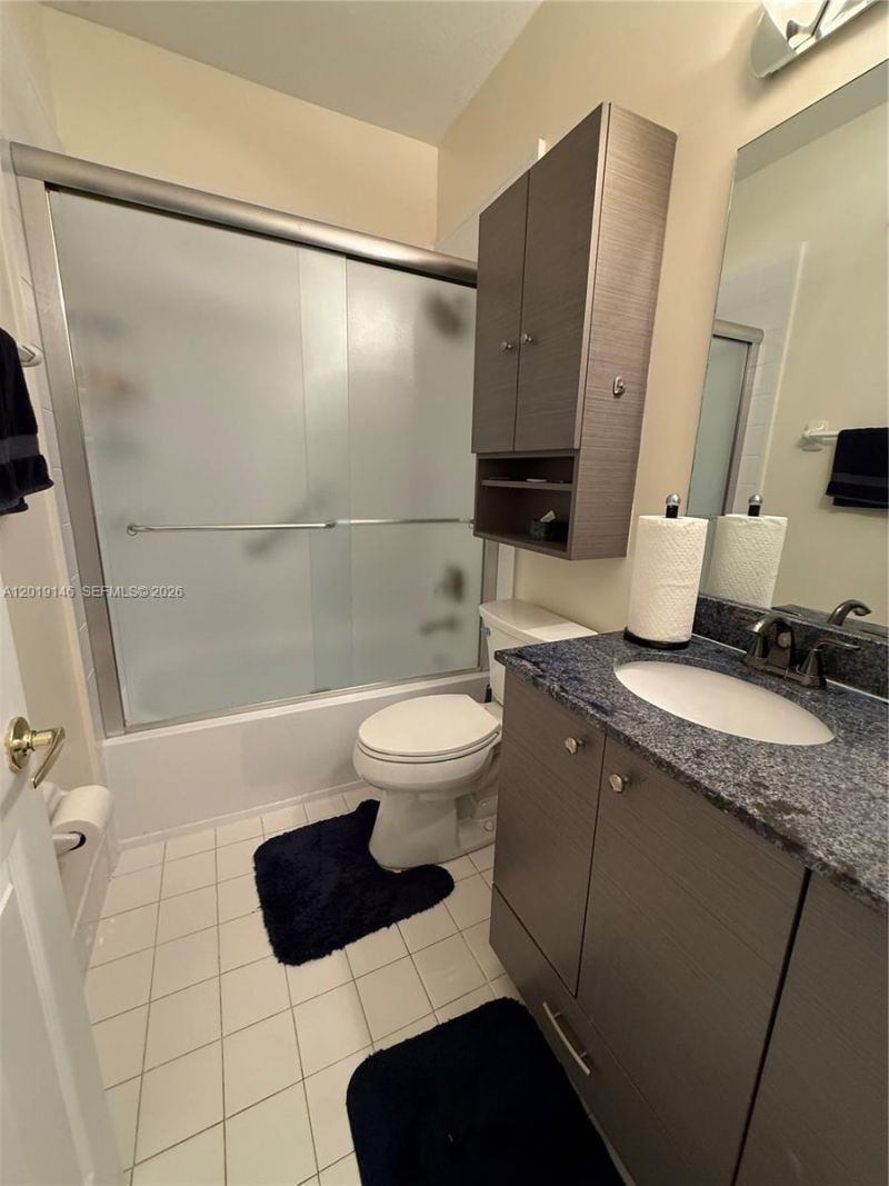 724 NW 170th Ter, Pembroke Pines, FL 33028 Photo