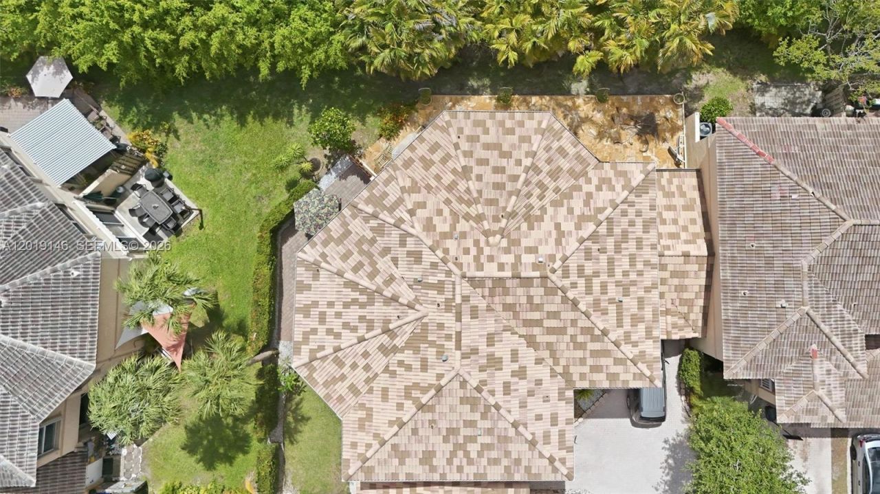 724 NW 170th Ter, Pembroke Pines, FL 33028 Photo