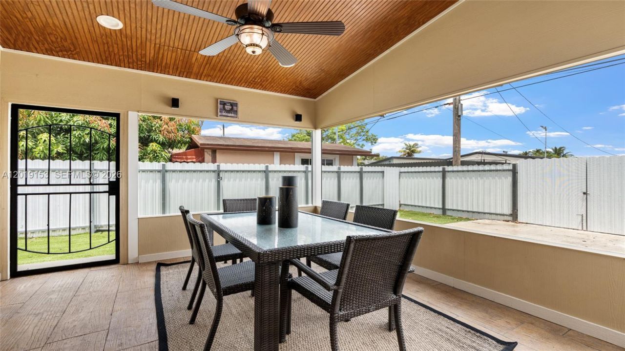 341 E 58th St, Hialeah, FL 33013 Photo