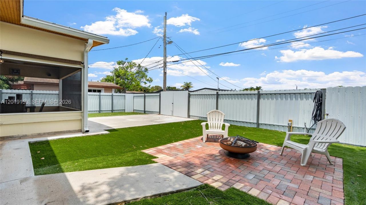 341 E 58th St, Hialeah, FL 33013 Photo