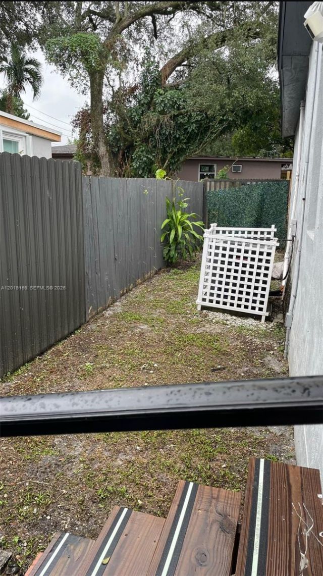420 NW 95th St , Miami, FL 33150 Photo