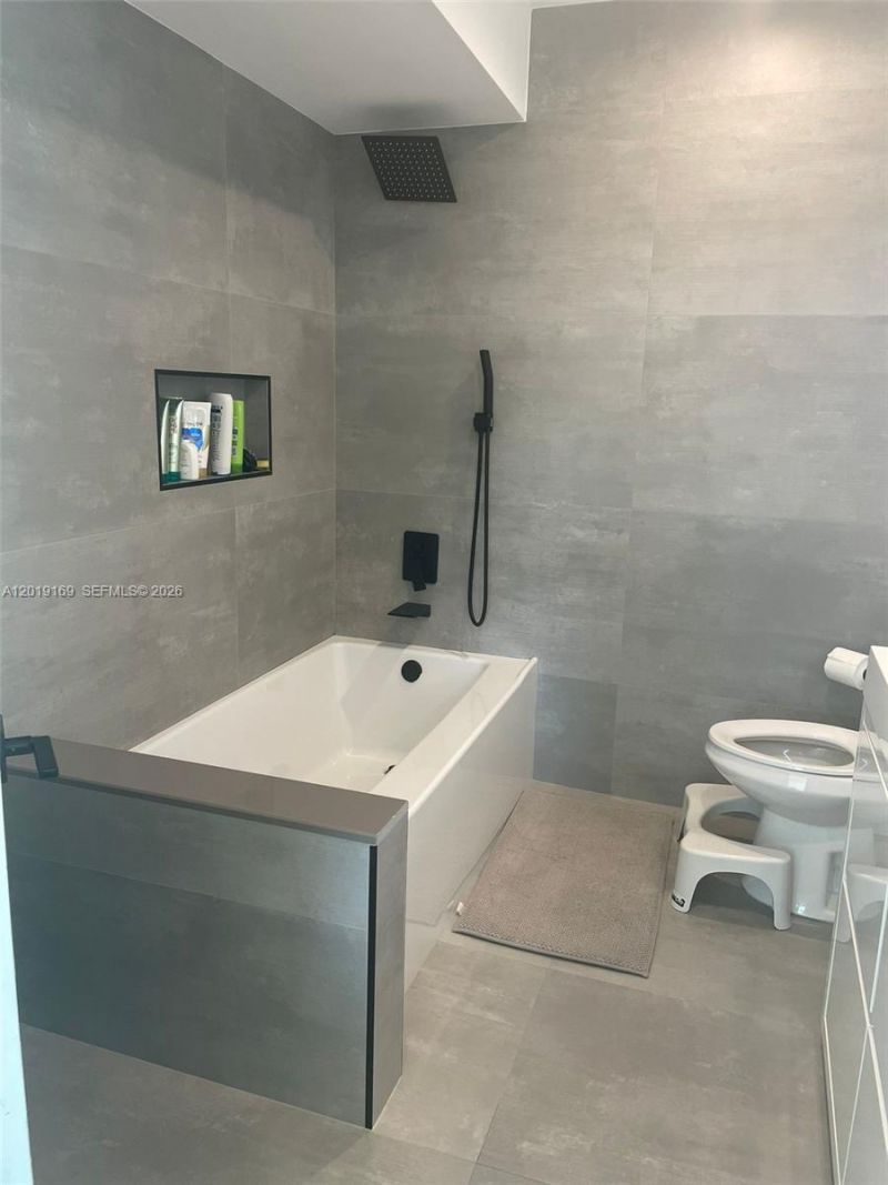 3720 NE 167th St , Unit 39, North Miami Beach, FL 33160 Photo