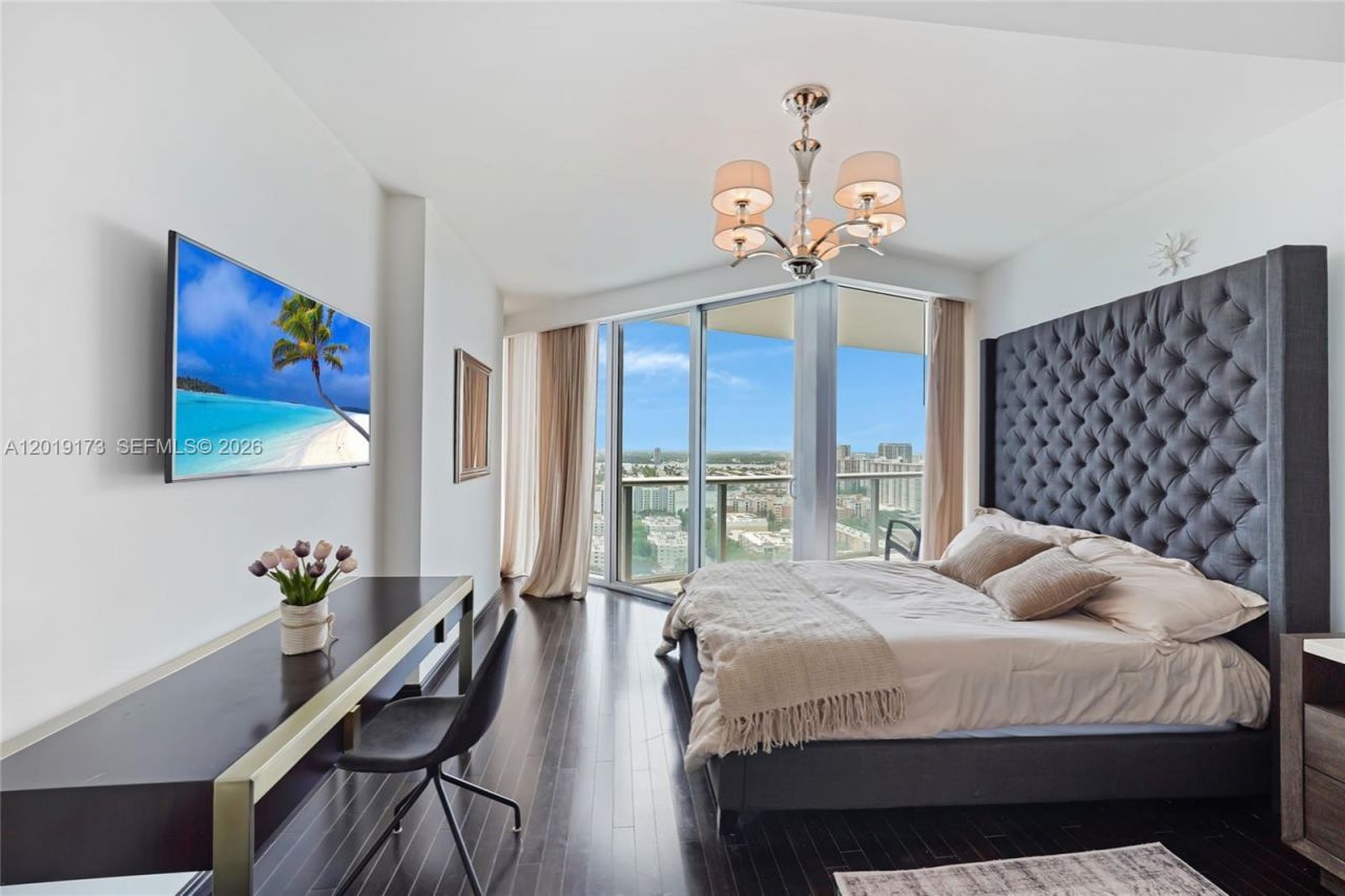 17001 Collins Ave , Unit 2805, Sunny Isles Beach, FL 33160 Photo