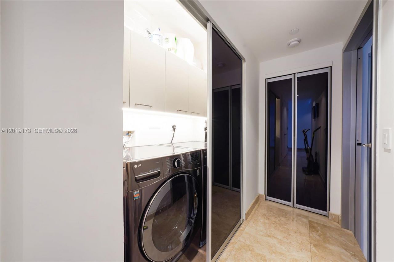 17001 Collins Ave , Unit 2805, Sunny Isles Beach, FL 33160 Photo