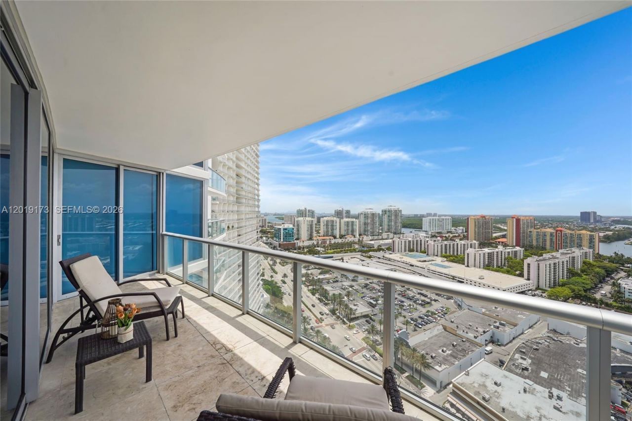 17001 Collins Ave , Unit 2805, Sunny Isles Beach, FL 33160 Photo