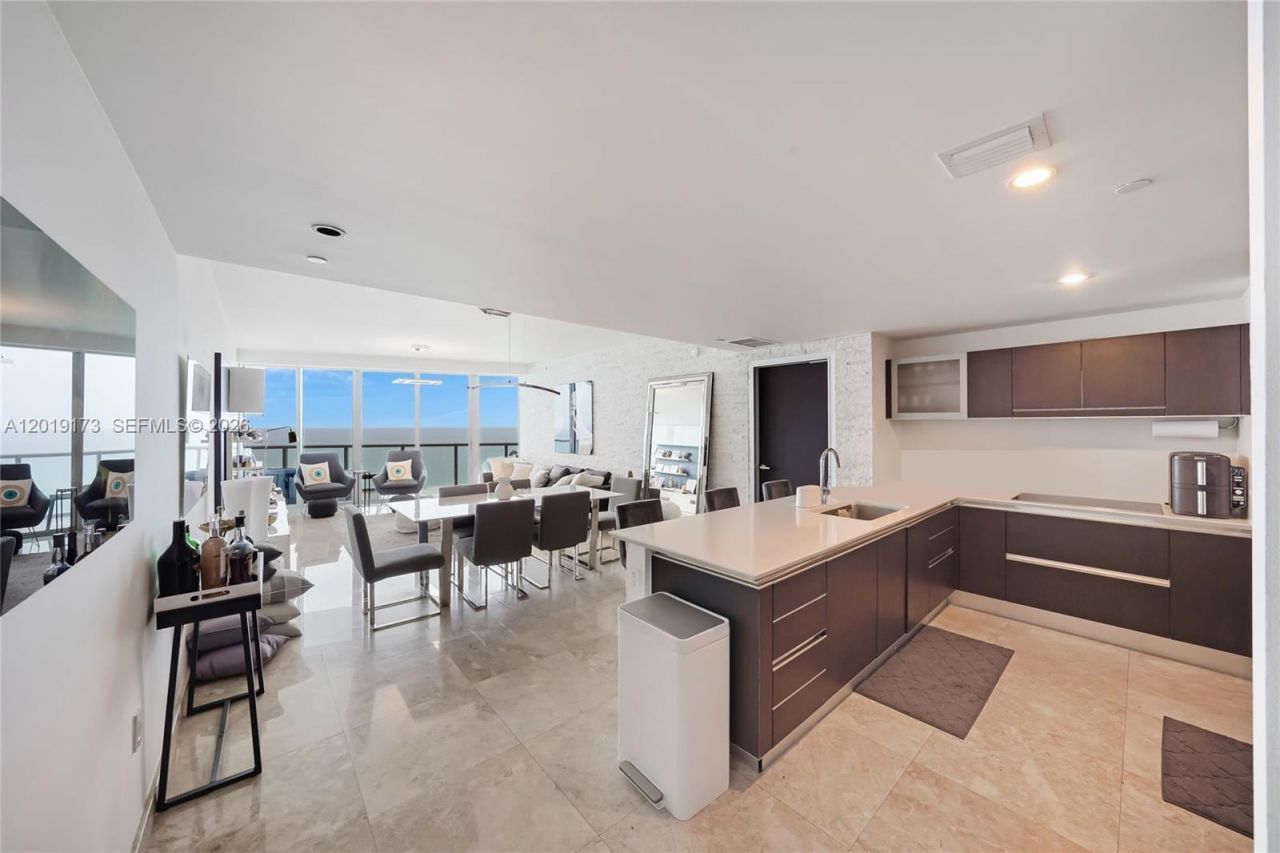 17001 Collins Ave , Unit 2805, Sunny Isles Beach, FL 33160 Photo