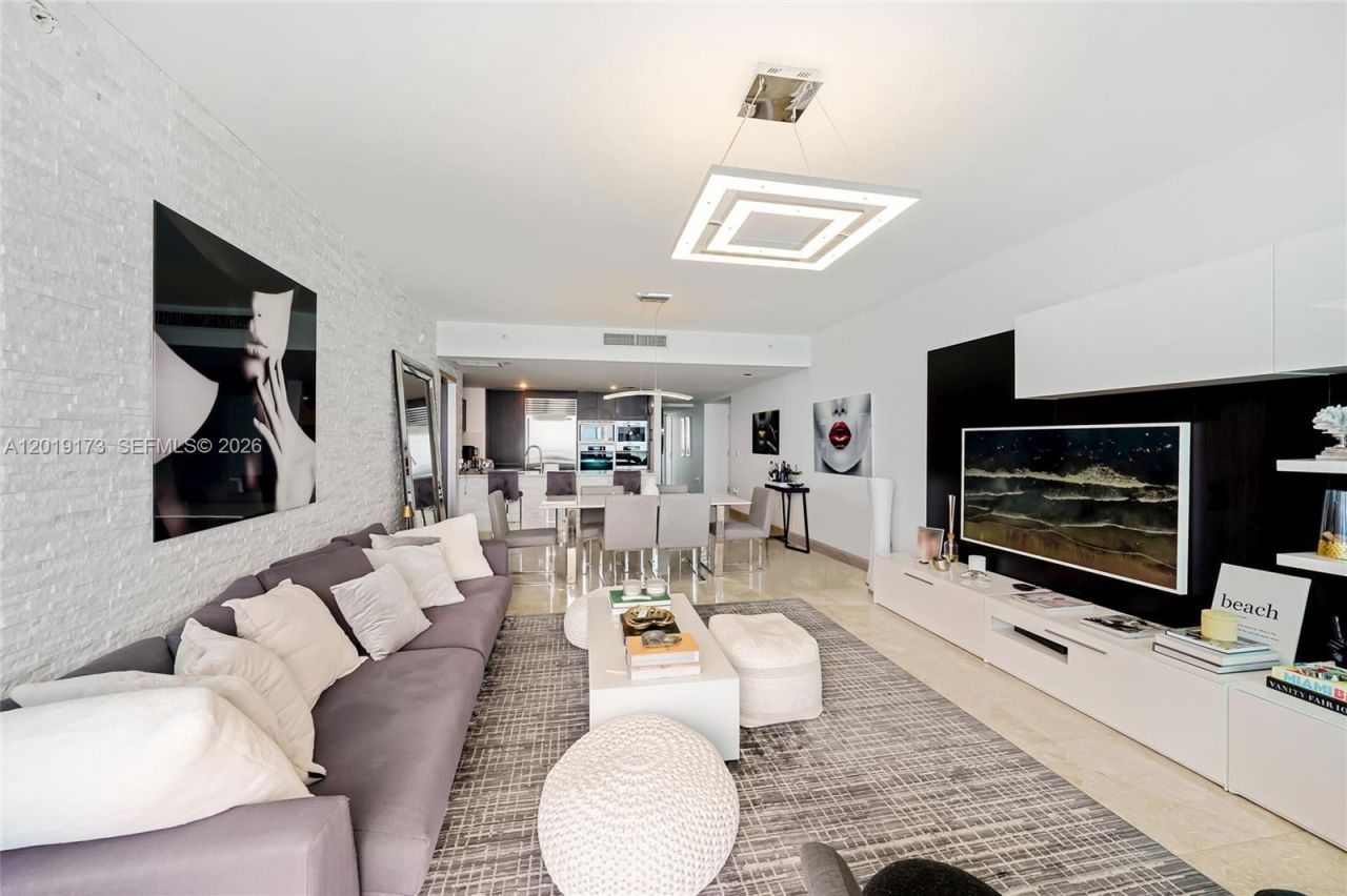 17001 Collins Ave , Unit 2805, Sunny Isles Beach, FL 33160 Photo