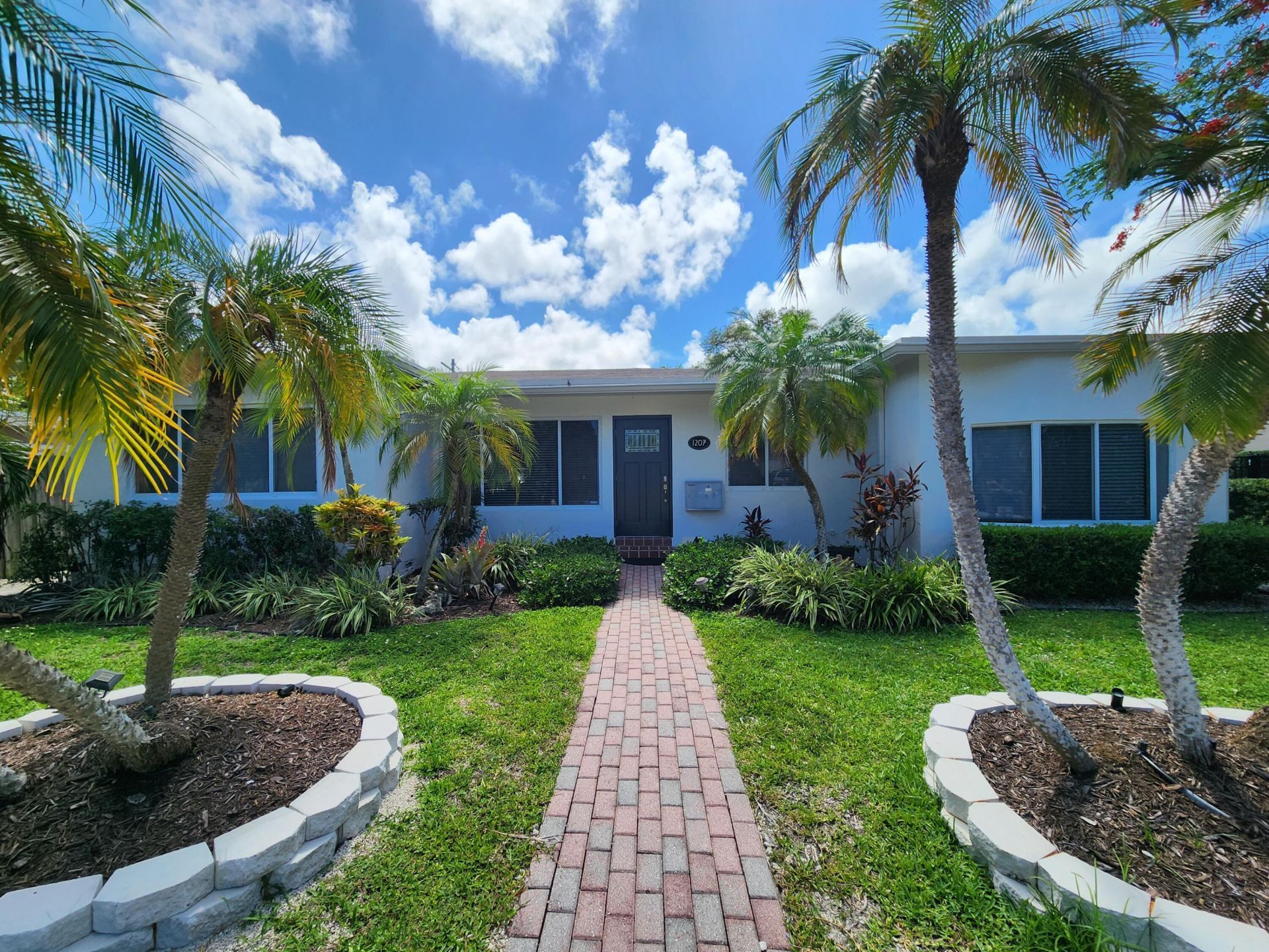 1207 NE 12th Avenue, Fort Lauderdale, FL 33304 Photo