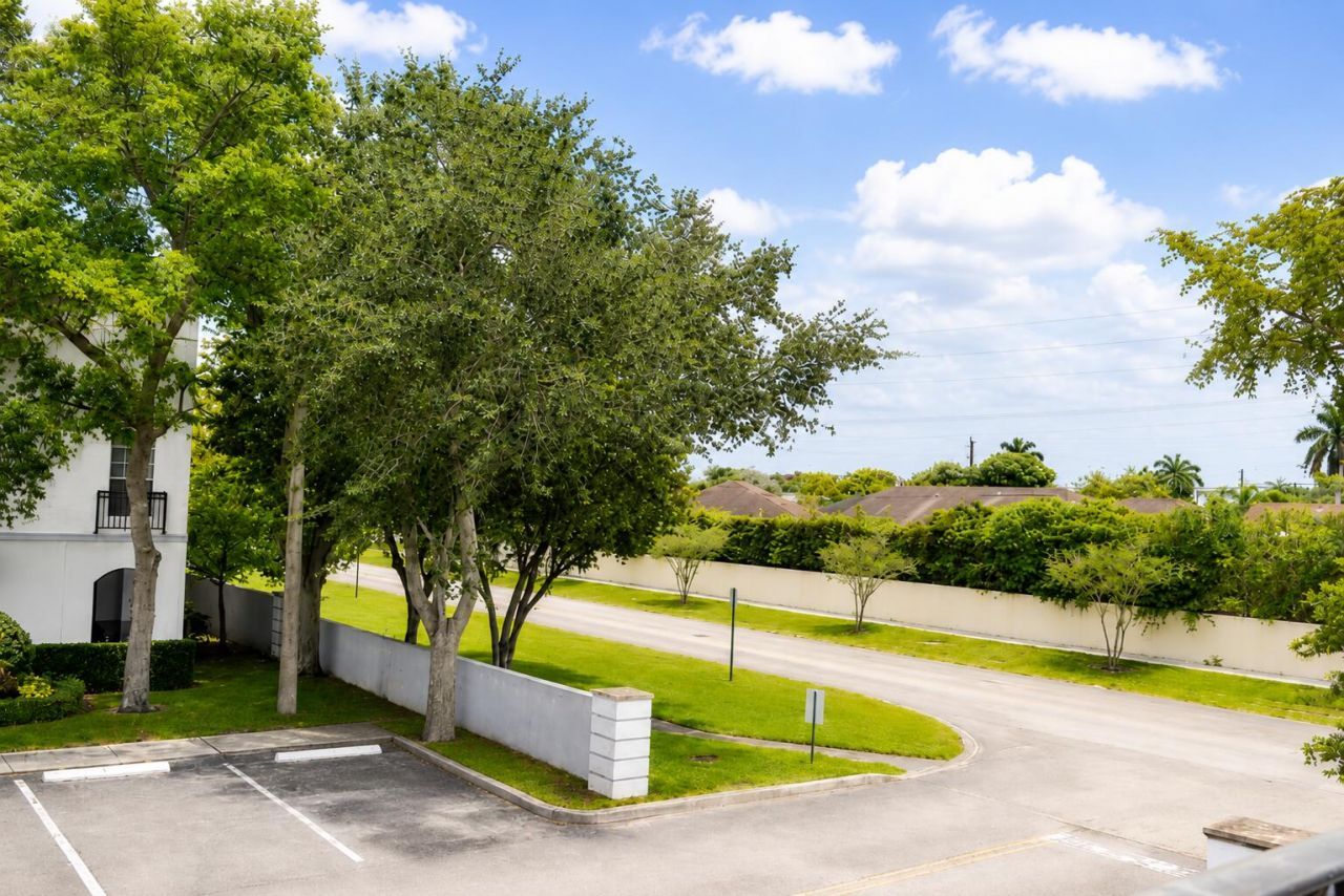 711 SW 148th Avenue, Unit 403, Sunrise, FL 33325 Photo