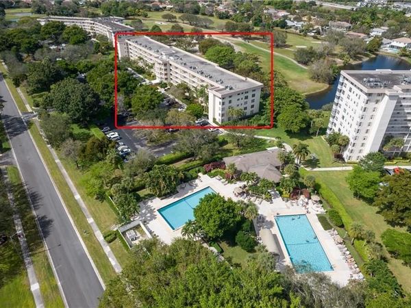 3503 Oaks Way, Unit 505, Pompano Beach, FL 33069