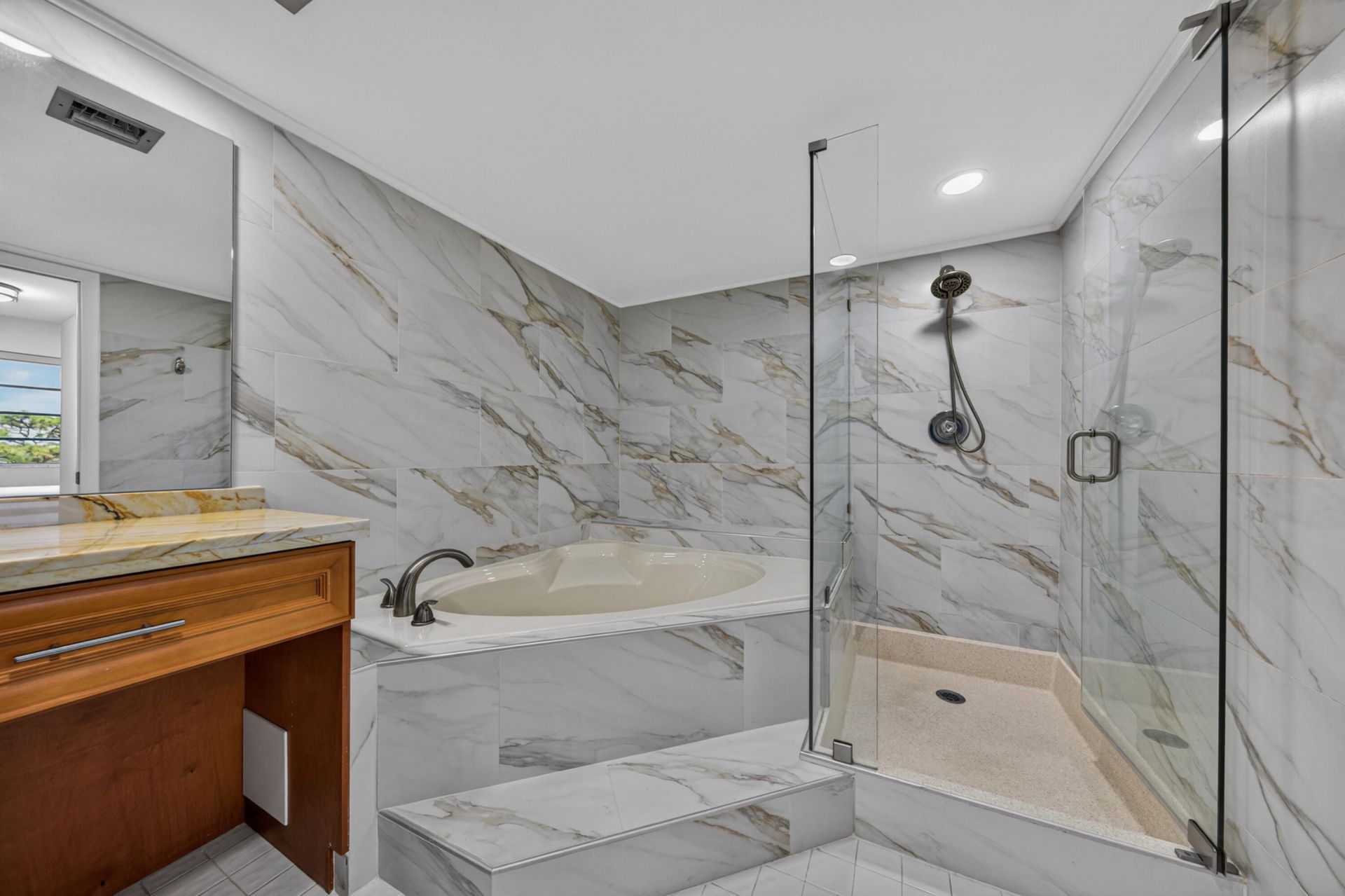 3503 Oaks Way, Unit 505, Pompano Beach, FL 33069 Photo