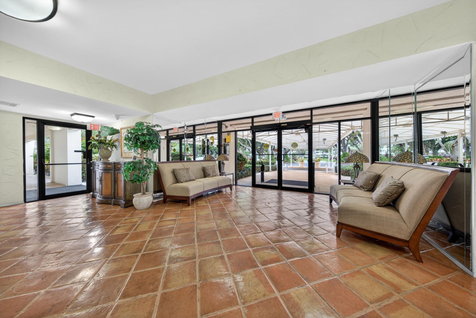 3503 Oaks Way, Unit 505, Pompano Beach, FL 33069 Photo
