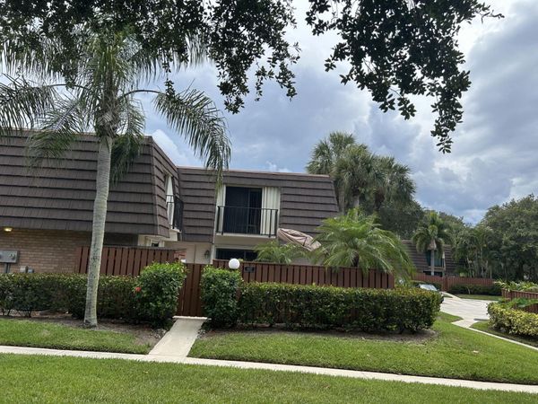 1007 10th Court, Jupiter, FL 33477