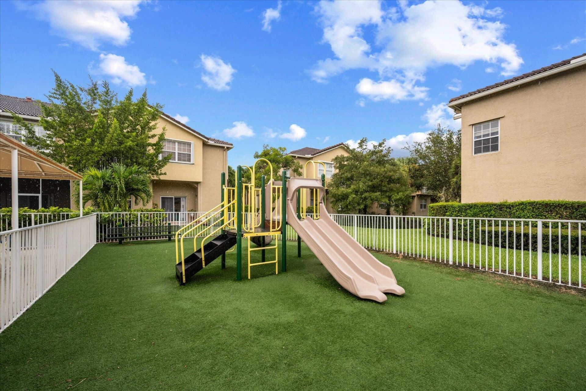 112 Lighthouse Circle, Unit G, Tequesta, FL 33469 Photo
