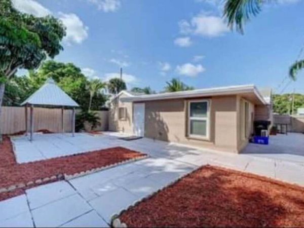 952 30th Street, West Palm Beach, FL 33407