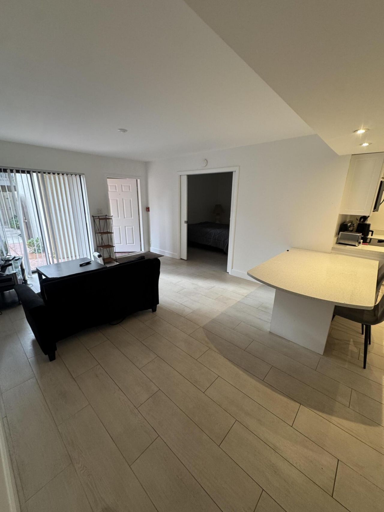 612 Executive Center Drive, Unit 102, West Palm Beach, FL 33401 Photo