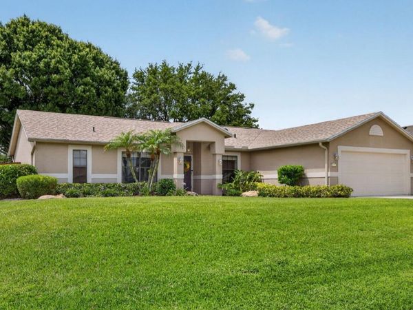 6771 NW Abigail Avenue, Port St. Lucie, FL 34983