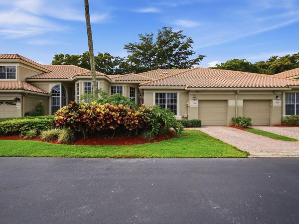 17242 Boca Club Boulevard, Unit 102, Boca Raton, FL 33487