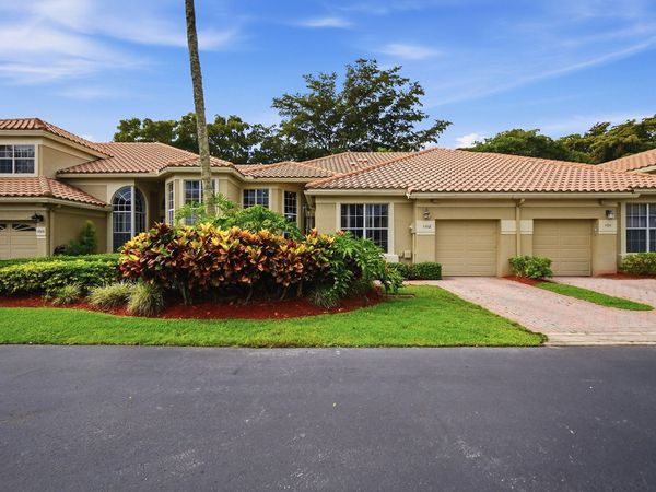 17242 Boca Club Boulevard, Unit 102, Boca Raton, FL 33487