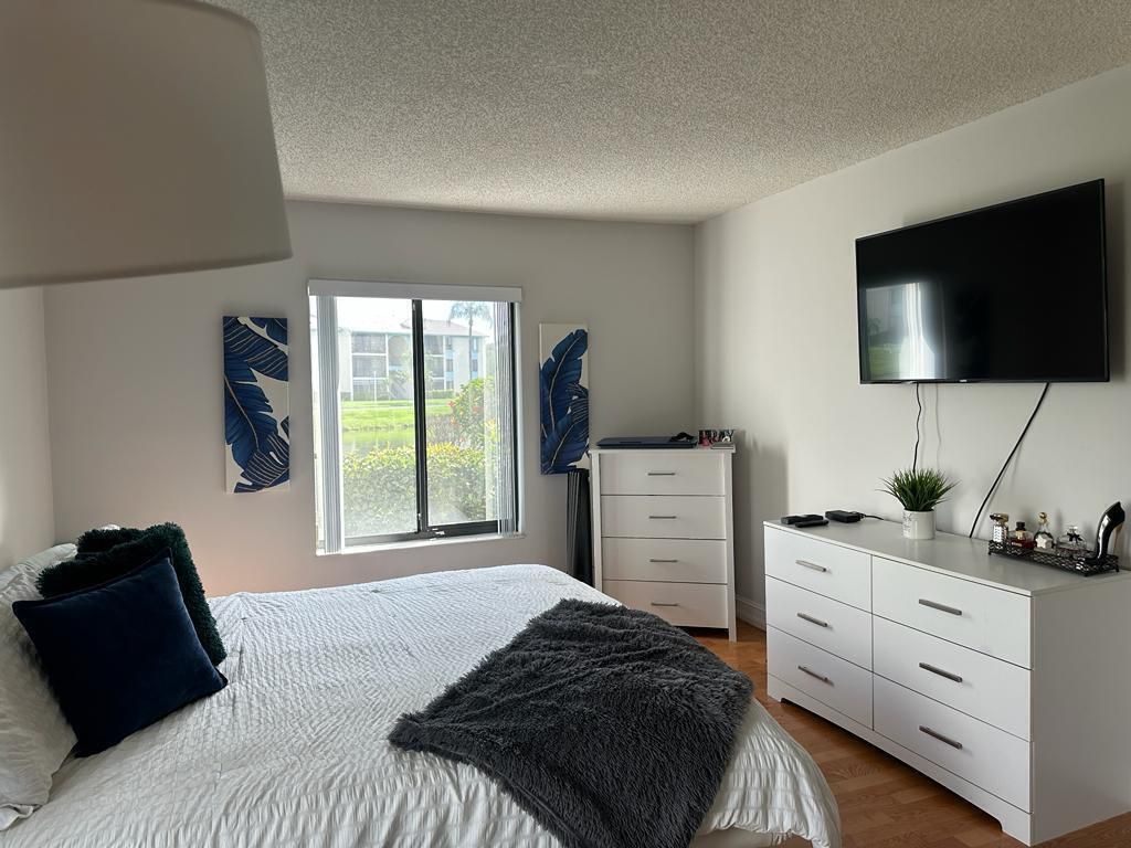 1102 Green Pine Boulevard, Unit B1, West Palm Beach, FL 33409 Photo