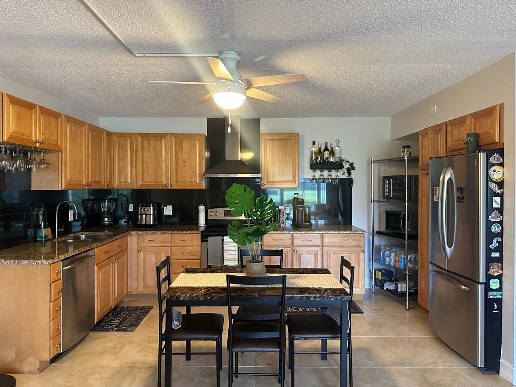 1102 Green Pine Boulevard, Unit B1, West Palm Beach, FL 33409 Photo