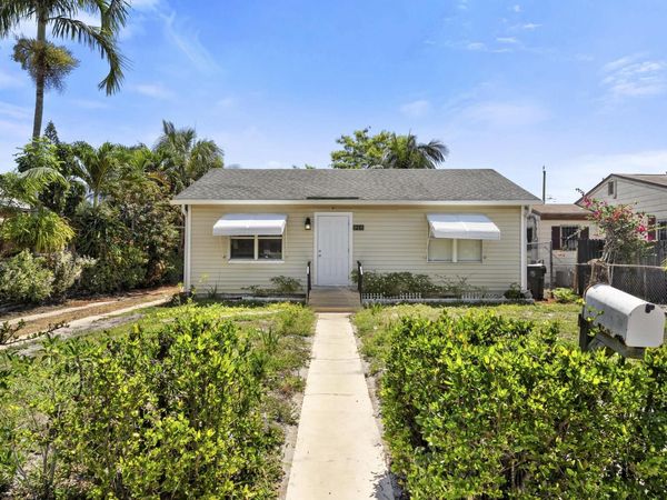 926 S L Street, Lake Worth Beach, FL 33460