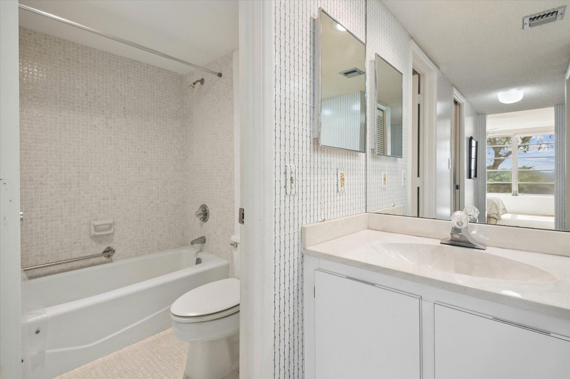 806 Cypress Boulevard, Unit 408, Pompano Beach, FL 33069 Photo