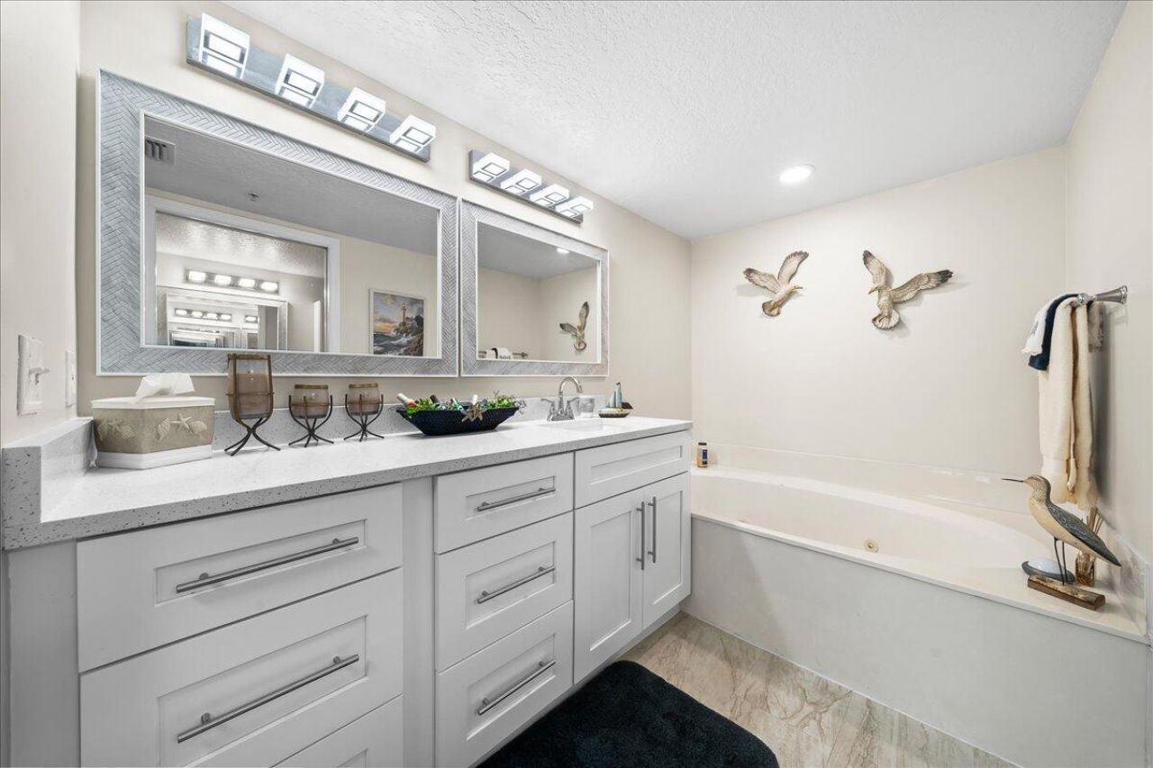 1791 Jimmy Buffett Mem Highway, Indian Harbor Beach, FL 32937 Photo