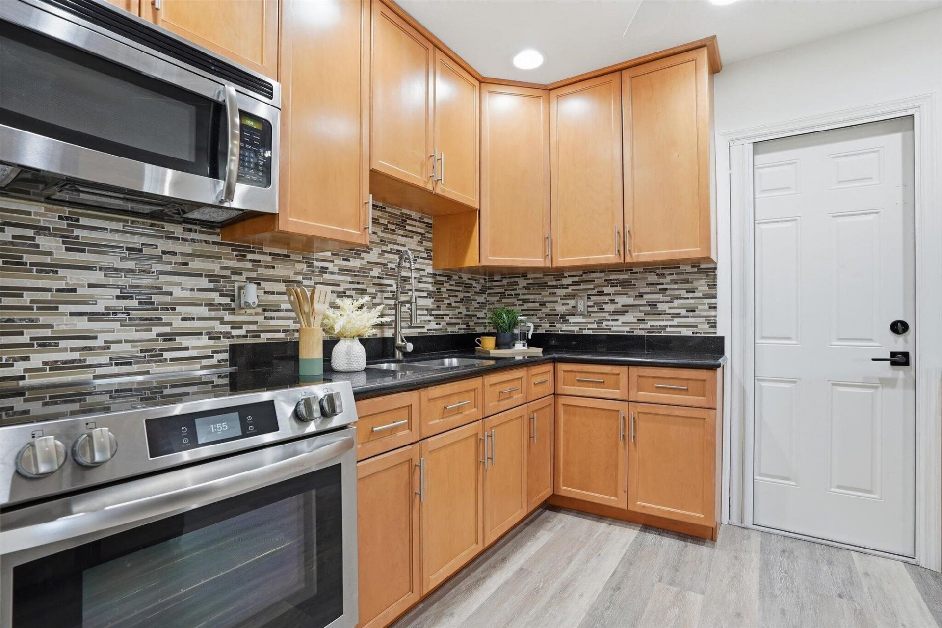 460 NW 136th Street, North Miami, FL 33168 Photo