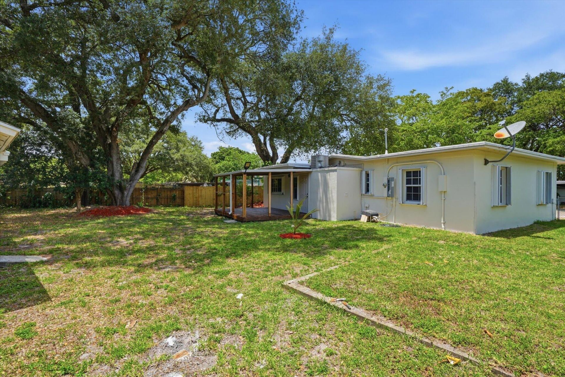 460 NW 136th Street, North Miami, FL 33168 Photo