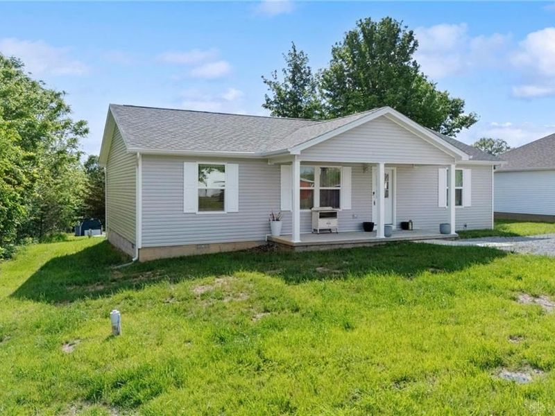 6607 Fascination Way, Hillsboro, OH 45133 Photo 2