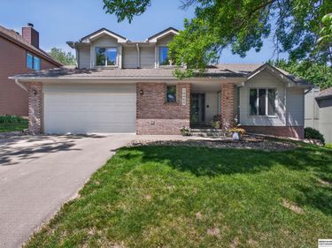 14464 Erskine Street , Omaha, NE 68116