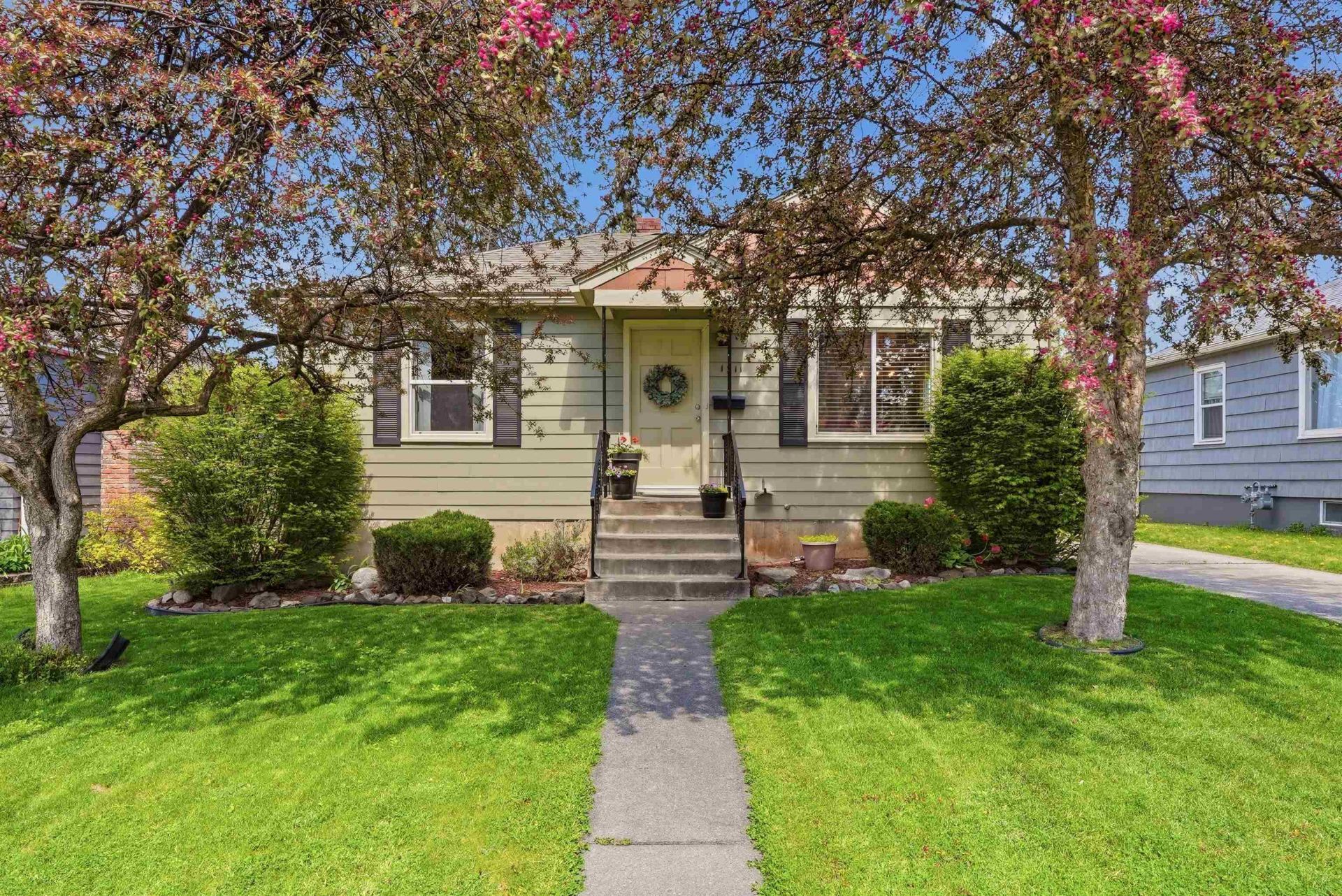 1311 E 40th Ave, Spokane, WA 99203 Main Photo