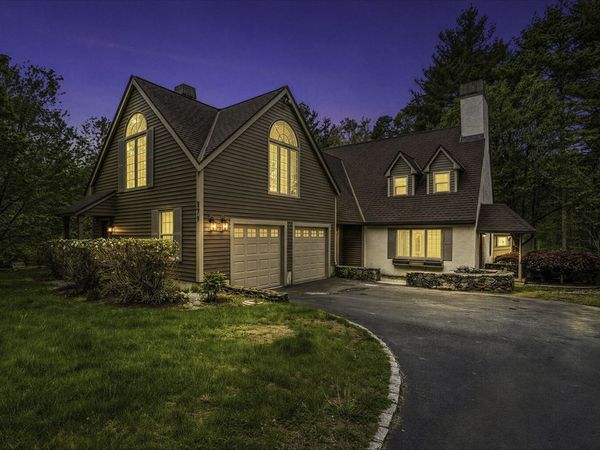 179 South St, Upton, MA 01568
