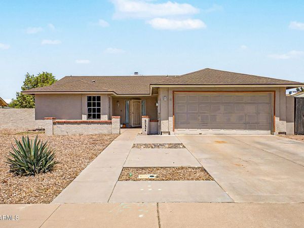 6032 E IVY Street, Mesa, AZ 85205