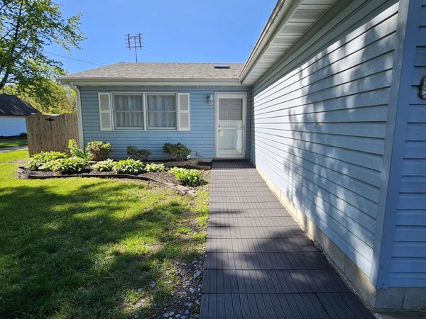 1412 215th Street , Dyer, IN 46311