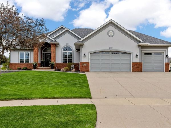 4120 Fox Hollow Court, Marion, IA 52302