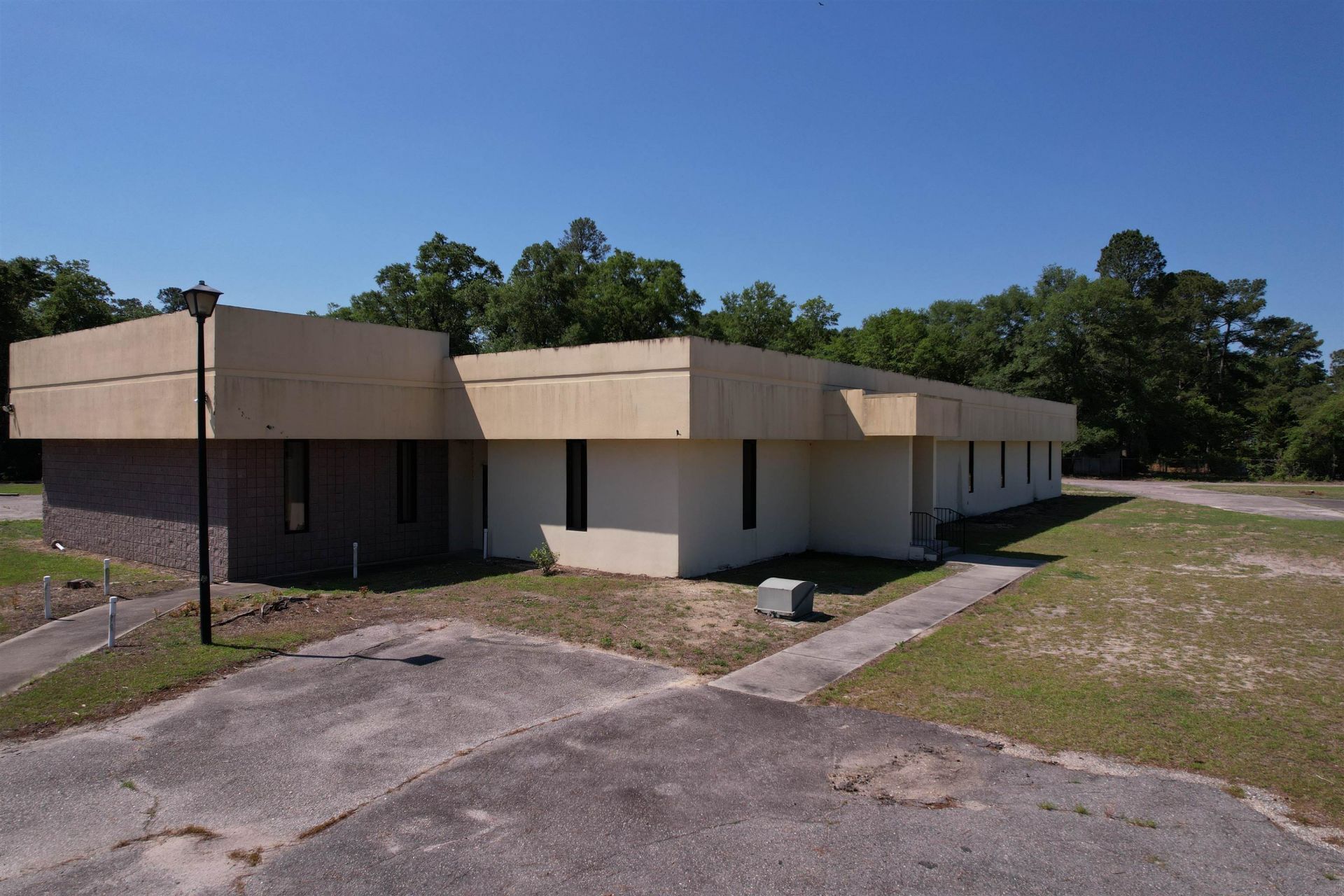 1500 N Longstreet St.  Photo 16