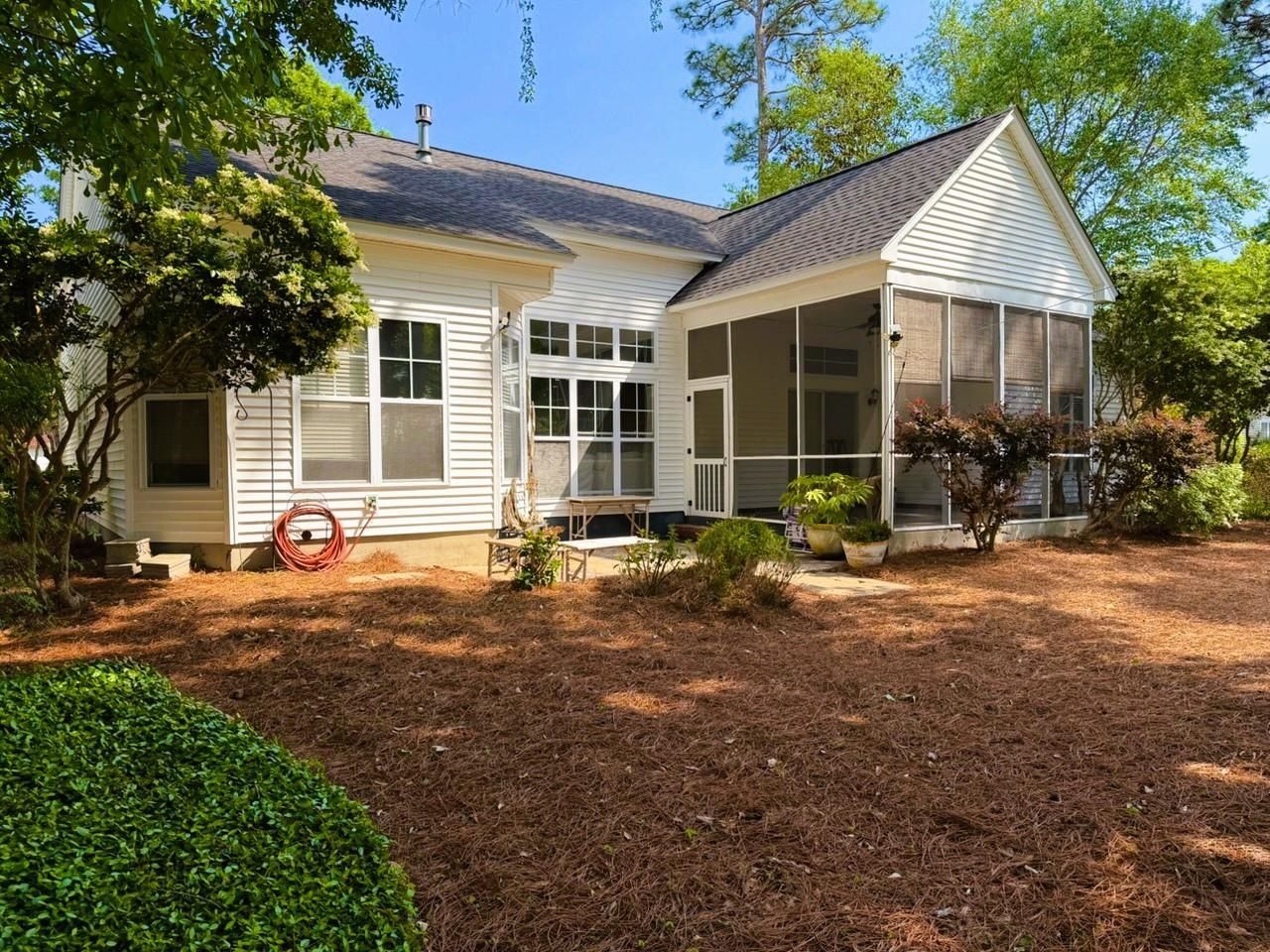 719 Camden Circle Photo 19
