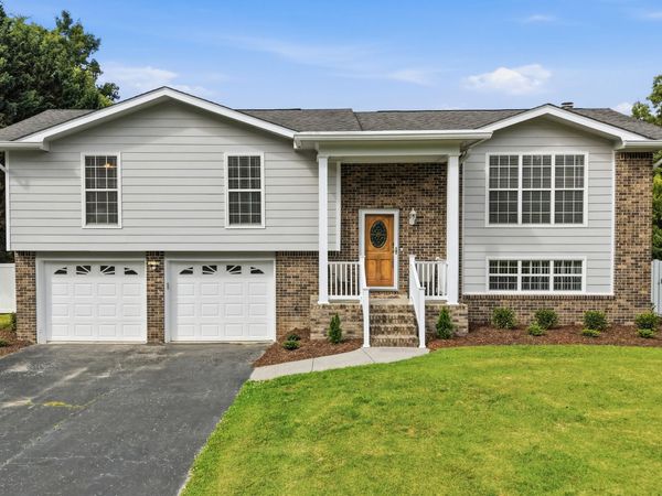 441 Sandalwood Drive, Hixson, TN 37343