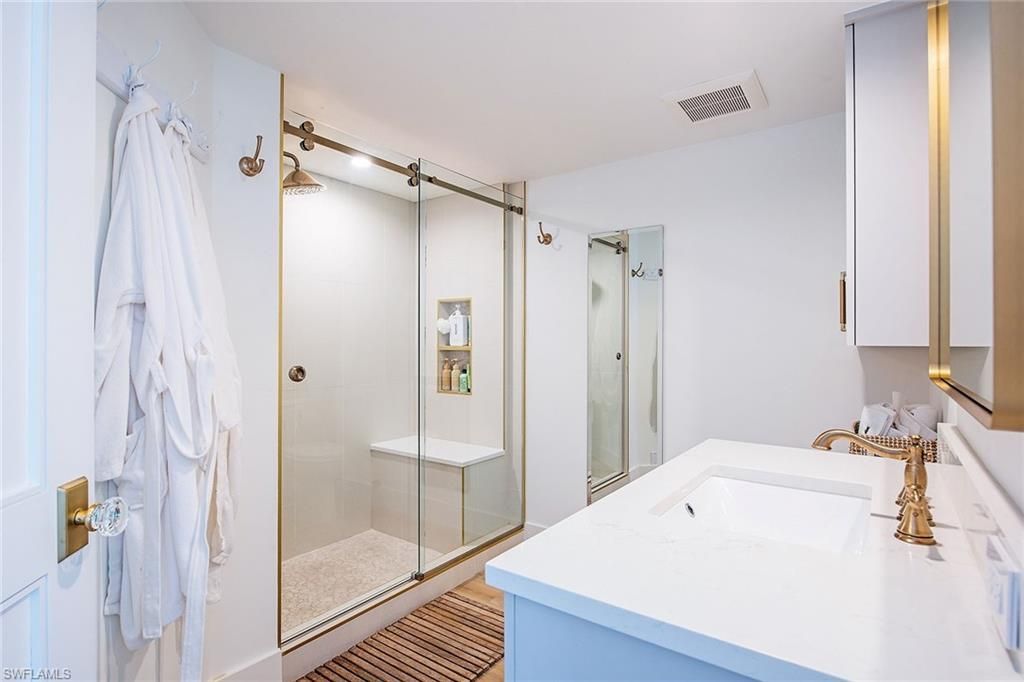 4751 Gulf Shore Blvd N, Unit 1204, Naples, FL 34103 Photo