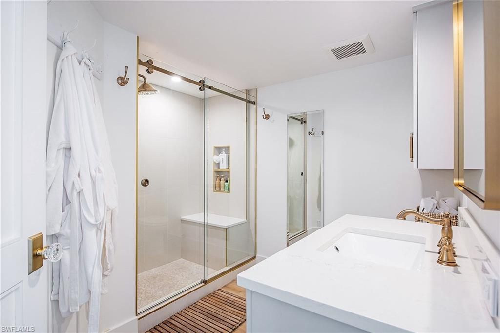 4751 Gulf Shore Blvd N, Unit 1204, Naples, FL 34103 Photo