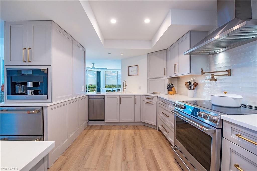 4751 Gulf Shore Blvd N, Unit 1204, Naples, FL 34103 Photo