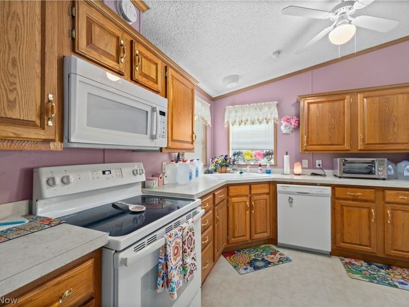 78 Periwinkle Drive, Olmsted Township, OH 44138 Photo 13