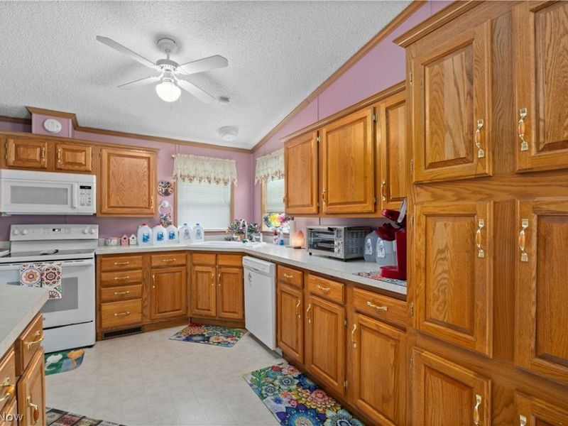 78 Periwinkle Drive, Olmsted Township, OH 44138 Photo 17