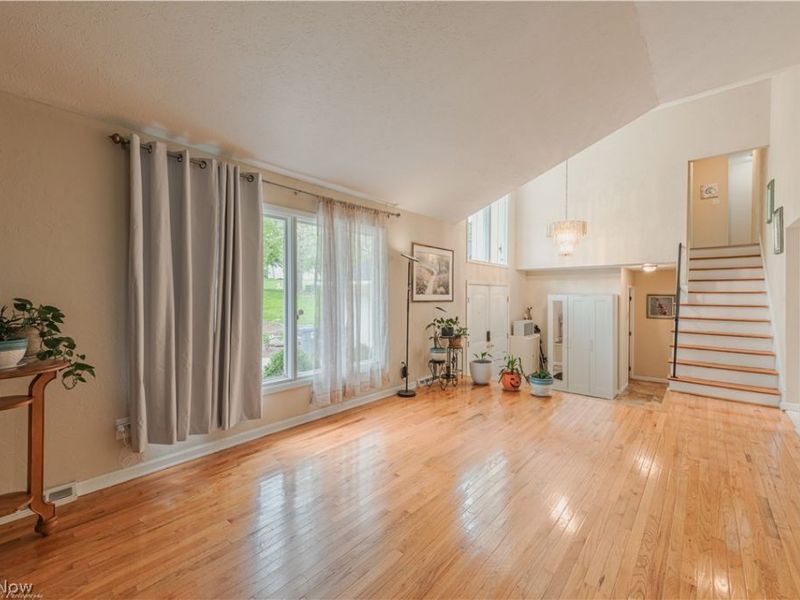 33170 Ledge Hill Drive, Solon, OH 44139 Photo 6