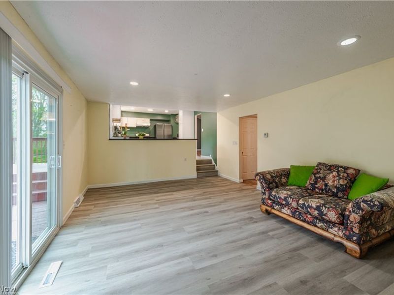 33170 Ledge Hill Drive, Solon, OH 44139 Photo 8