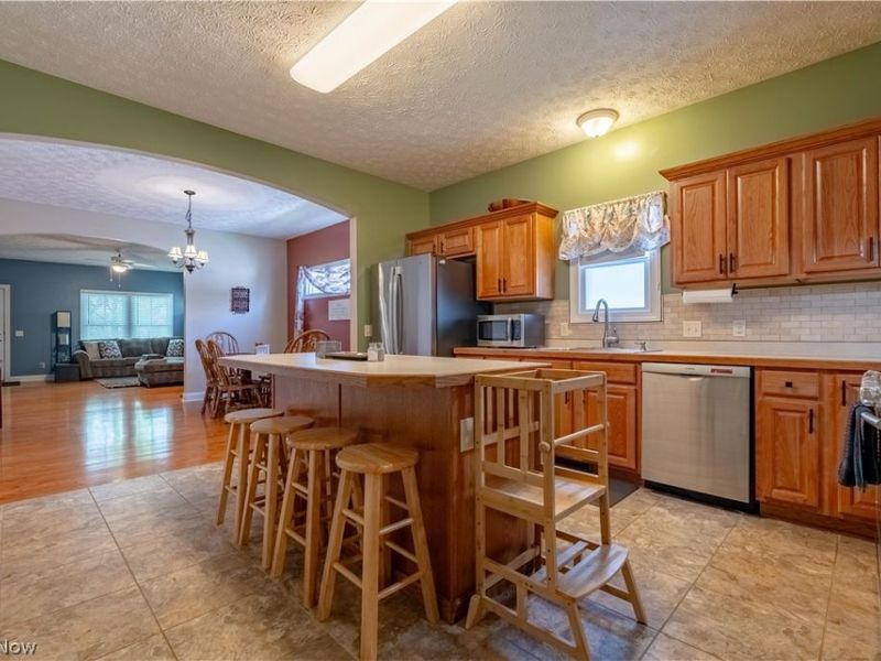 5263 Frederick Street, Barberton, OH 44203 Photo 10