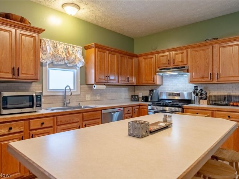 5263 Frederick Street, Barberton, OH 44203 Photo 13
